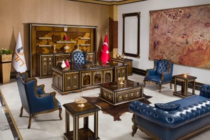 Kuwait VIP yönetici masa takımı – Koca Ofis Mobilya